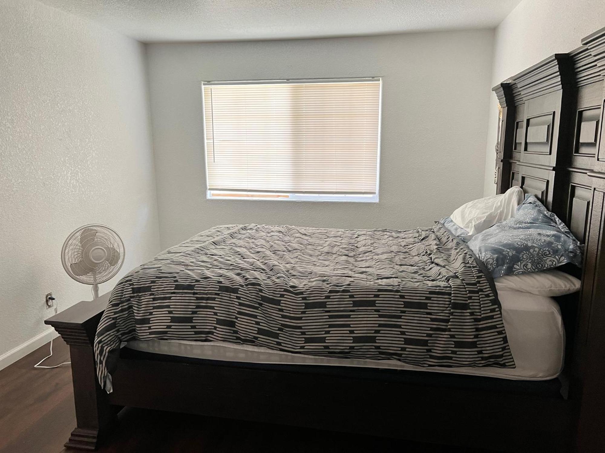 Lovely 1bed,1bath With Free Parking Fresno