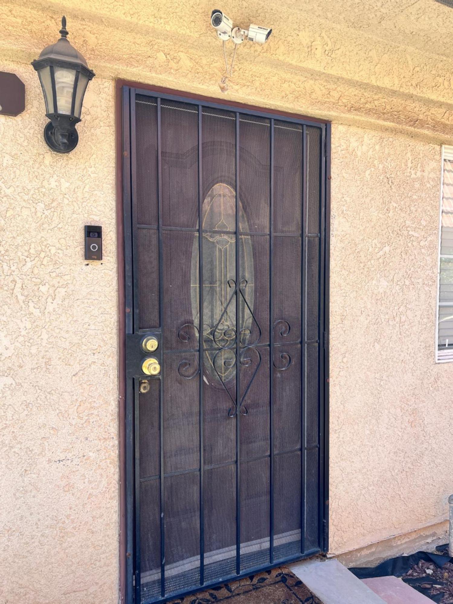 Lovely 1bed,1bath With Free Parking Fresno